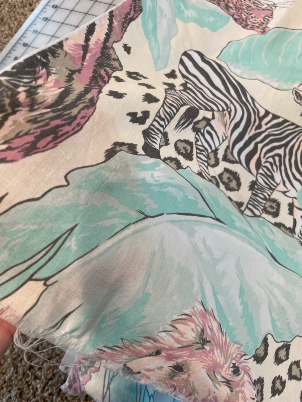 2 Yards Vintage Safari Fabric Beth Ravitz for Just In Materials Design Inc. - Picture 3 of 4